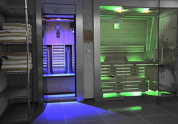 A- Vita Viktoria Solarium