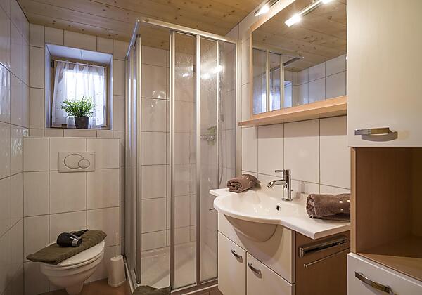 Alm_Appartement_Bromberg_33_Soell_Badezimmer
