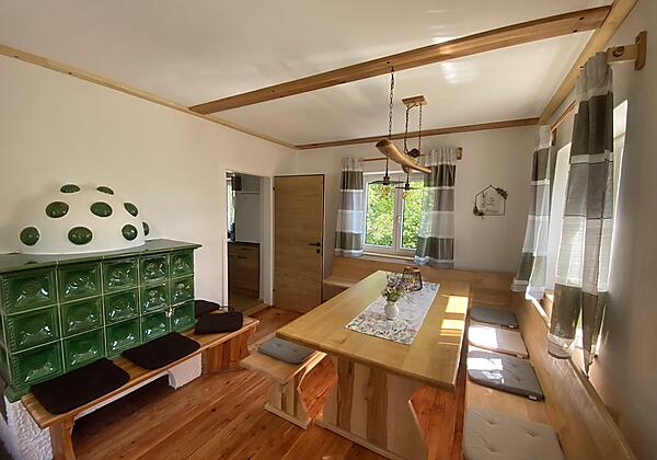 Stube mit Kachelofen