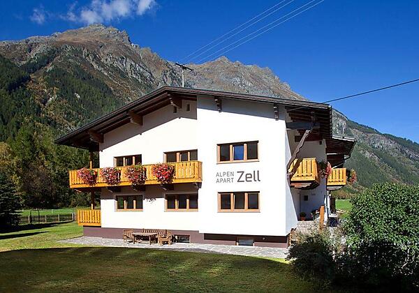 Alpenapart Zell im Sommer