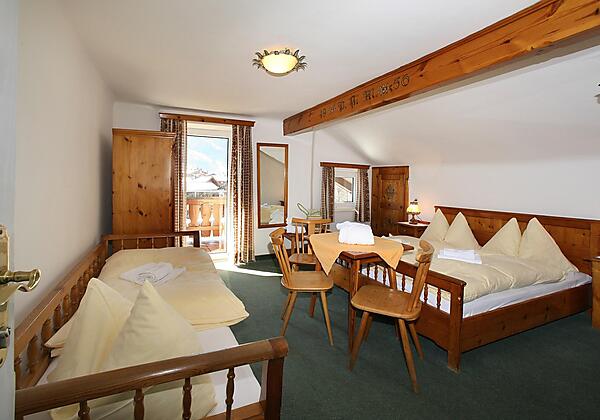 Wohnbeispiel Dreibettzimmer Alpenblick