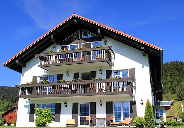 Terrassen und Balkone mit Blick über das Illertal