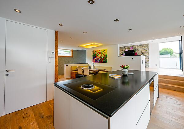 Bar-und-Essbereich-Miethaus-in-Soell-am-Wilden-Kai