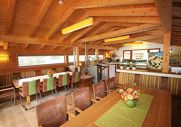 Essbereich für bis zu 18 Personen