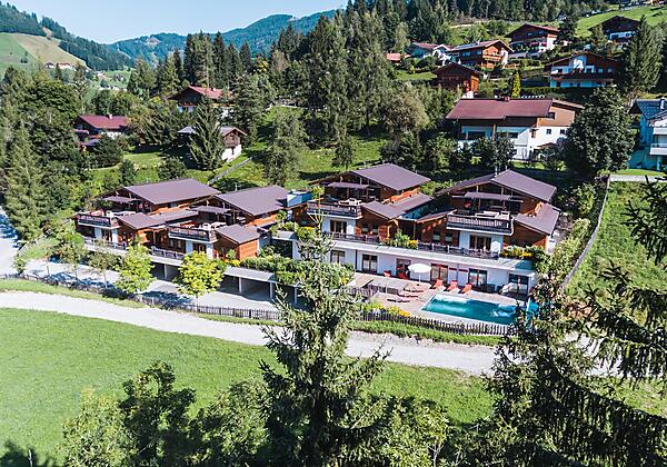 Alpin Chalet Sommer mit outdoor Pool