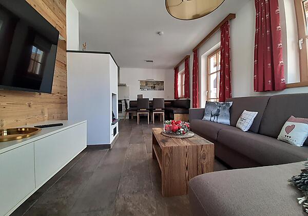 Titelfoto Wohnzimmer bis Essbereich mit Weihnachts