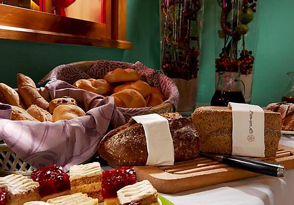 Frühstück im Amadeo Hotel