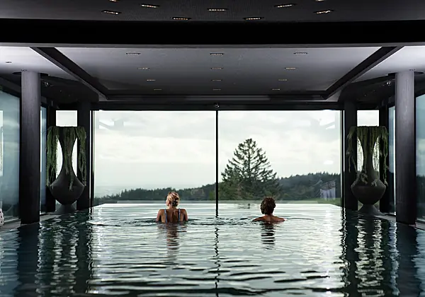 Aquadrale - Innen-Infinity-Pool