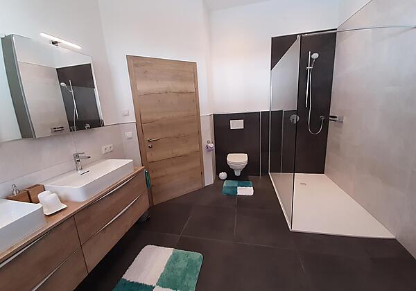 Badezimmer 1