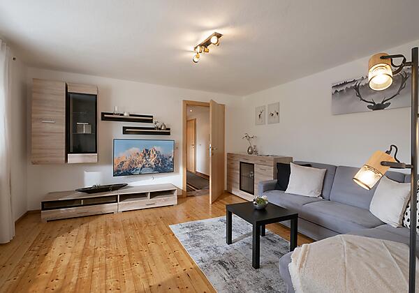 Apart_Anfang_Helfensteinstrasse_58_Hart_Wohnzimmer