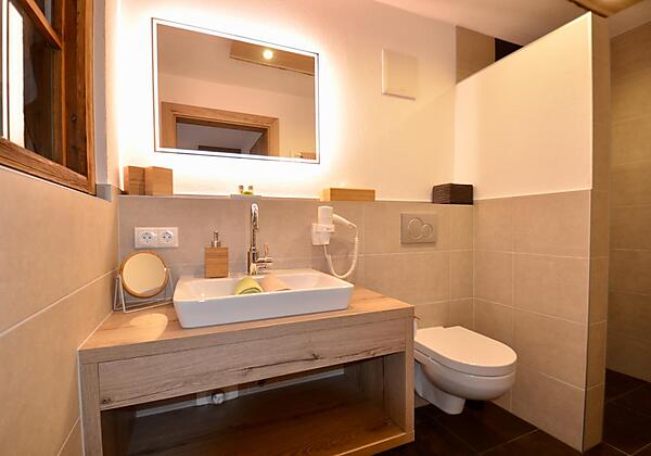 Badezimmer vom Dreibettzimmer