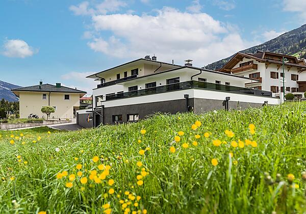 Apart_Painting_Moosweg_2_Ried_Haus_aussen_1