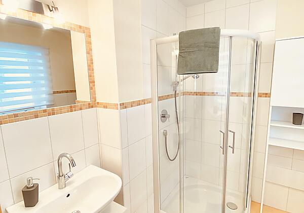 Apart Schiestl_Bathroom_02_(c)Sabrivity