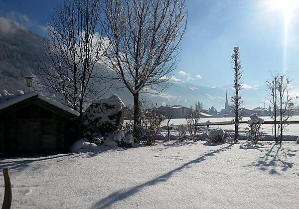 Garten im Apart Tyrol im Winter