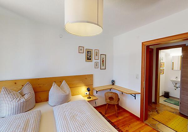 7b-Bahnhofstrae-04282023_072343