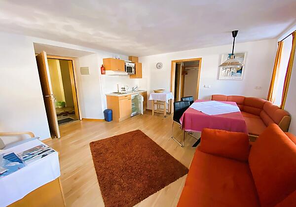 Ferienwohnung 2 Wohnzimmer