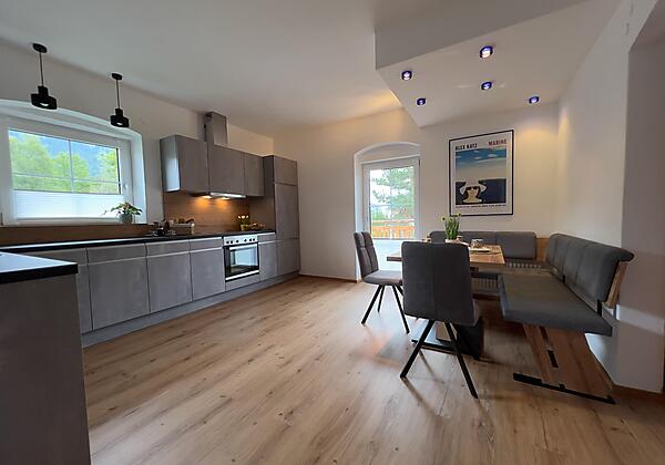 Küche mit Essbereich