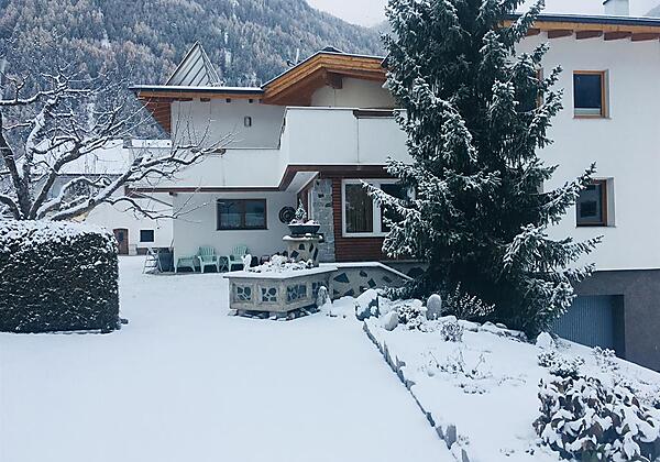 9F6DF16E-F250-4413-845E-635007A0D554