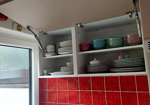 Küche Oberschrank - Geschirr Auswahl