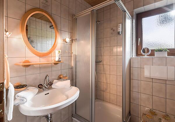 Badezimmer 1 Appartement Kaiserluft
