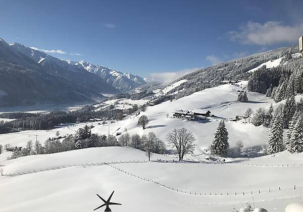 Blick vom Hof ins Salzachtal