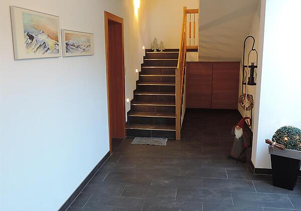 Haus Montana_Stiegenaufgang