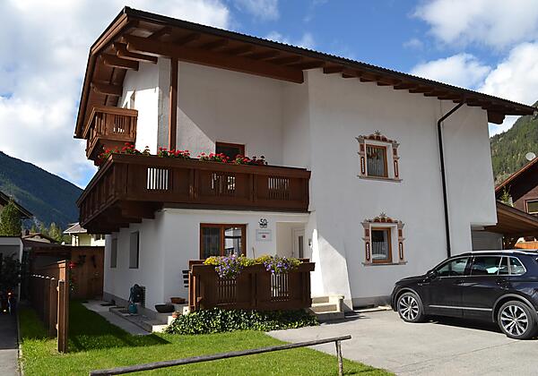 Haus Sommer außen