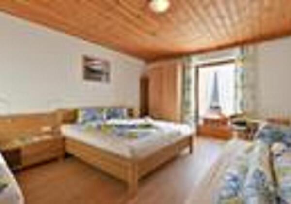 Appartement Enzian Schlafzimmer1