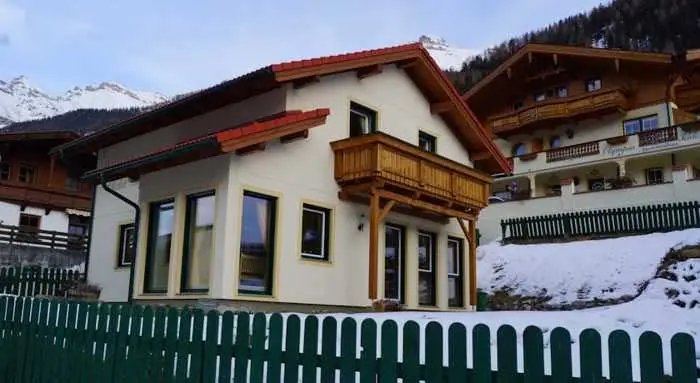 Blick auf das Chalet Olympia