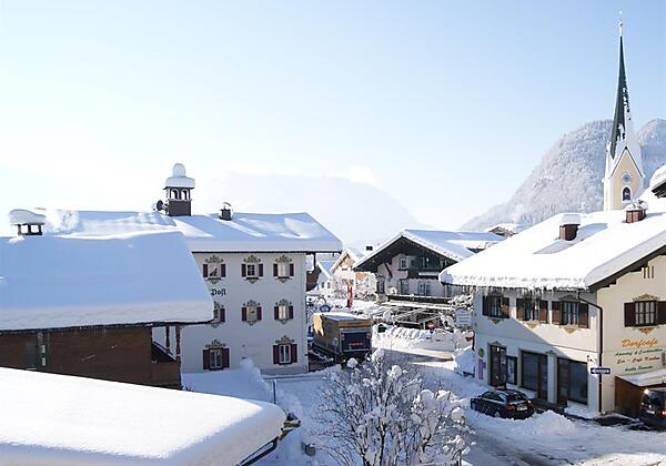 Haus 2 - Ausblick ins Dorf Kössen