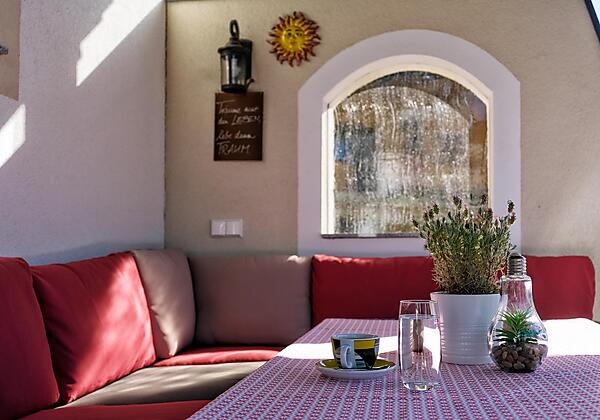 009E8469-0678-4C82-9AF1-BADA7D8C91CB