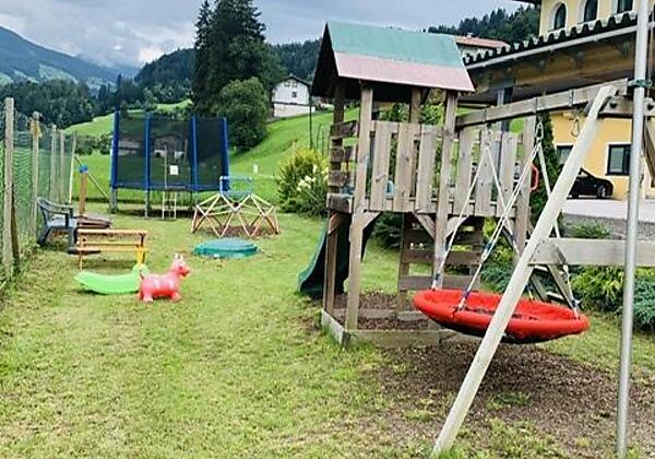 2FB40611-7C20-46A2-BB90-CAB8884D0E87