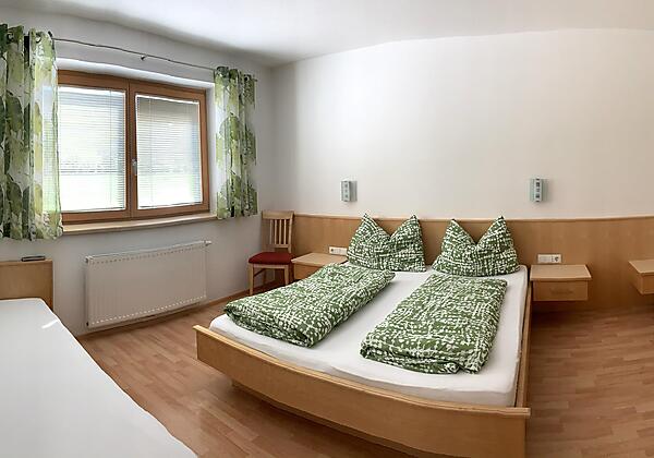 8E80E401-AAA0-4F59-B39A-325B723B187D