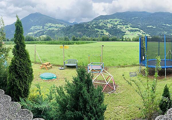 E5C8ACBF-D46E-4727-9B6A-7D1B9E2063CE