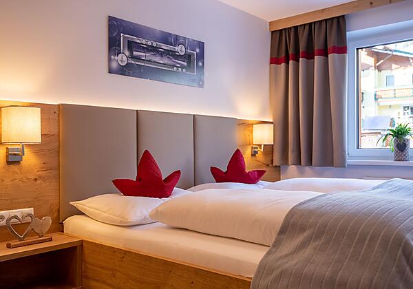 Schlafzimmer Doppelbett (2)