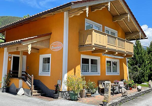 ce585785-200c-4fa5-b565-cf8352bd8ca0