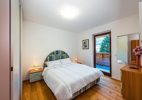 Typ D Schlafzimmer mit Doppelbett