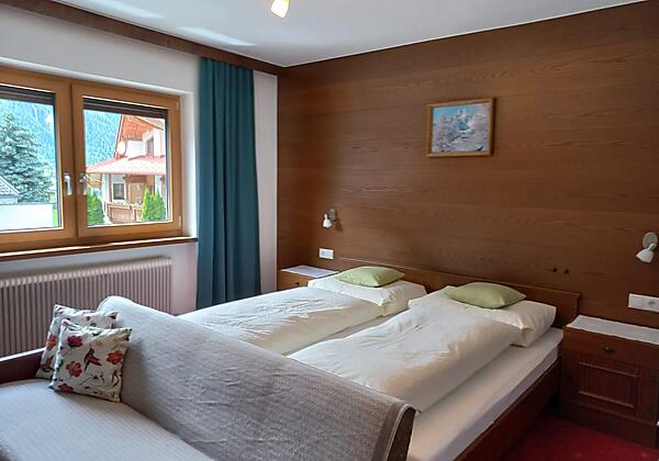 Doppelzimmer mit Sitzgelegenheit