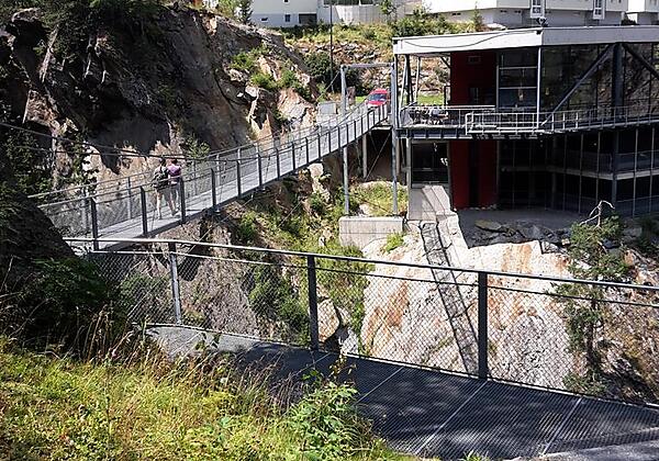 Hängebrücke-Suprermarkt 3 min