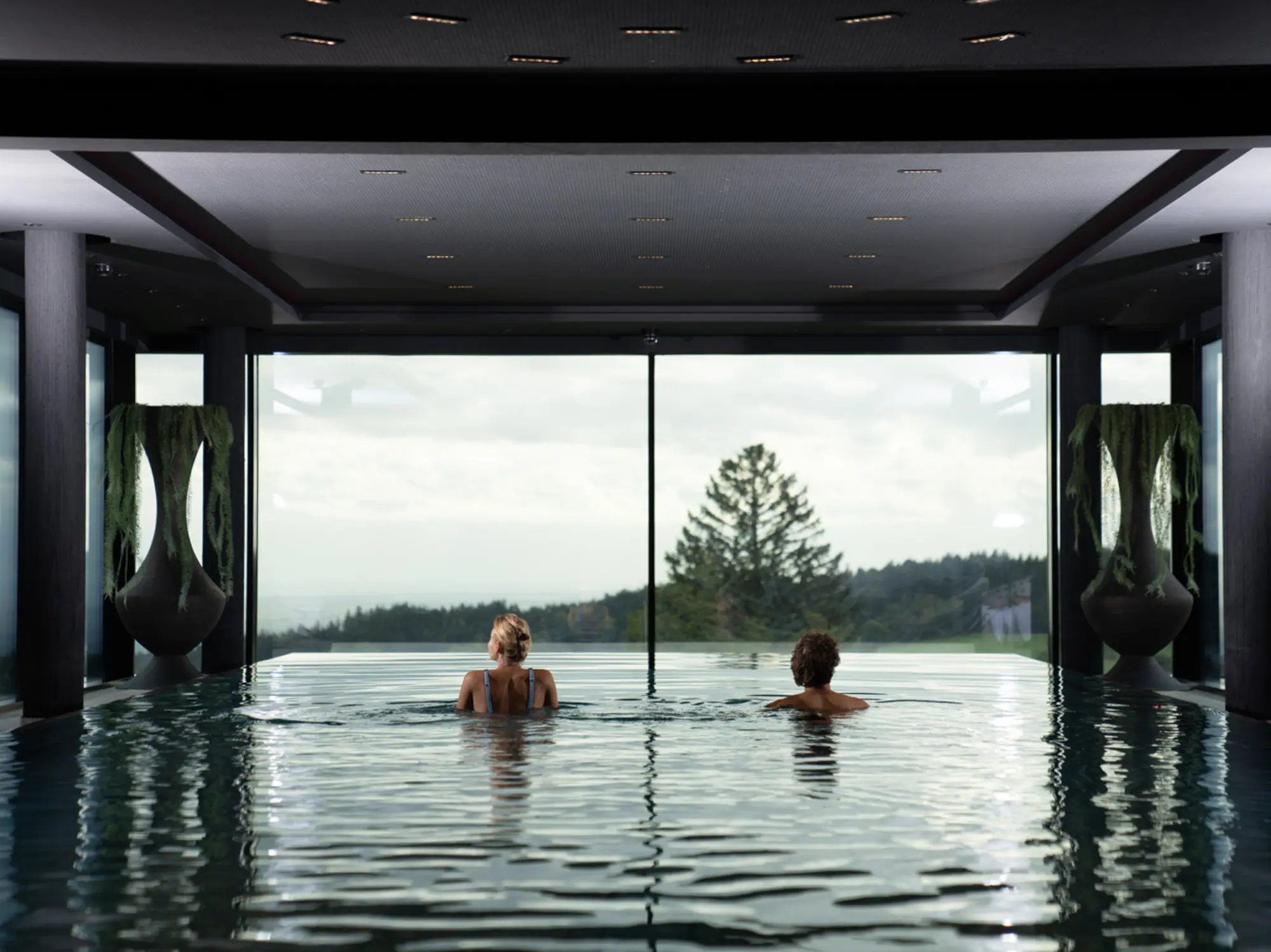 Aquadrale - Innen-Infinity-Pool