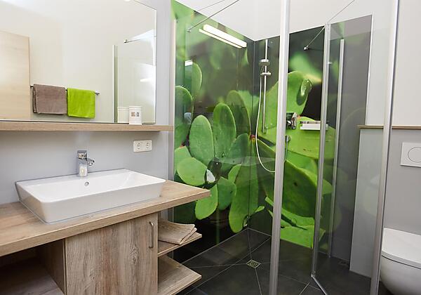 Privates Bad im Doppelzimmer