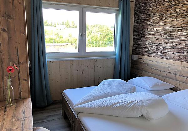 Doppelzimmer mit Blick ins Grüne