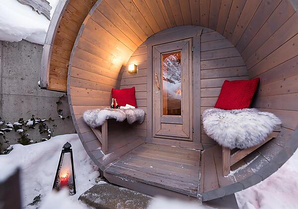 kartnaller_neustift_stubai_sauna_winter_aussen