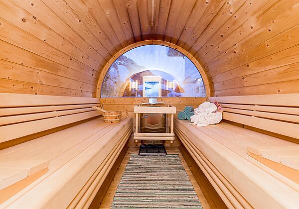 kartnaller_neustift_stubai_sauna_innen_ausblick
