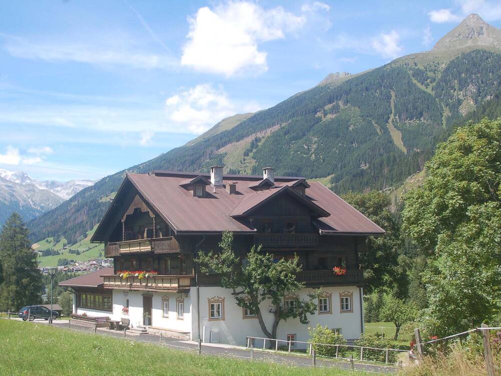 Außenansicht der Pension In der Mauer in St. Jakob im Defereggental