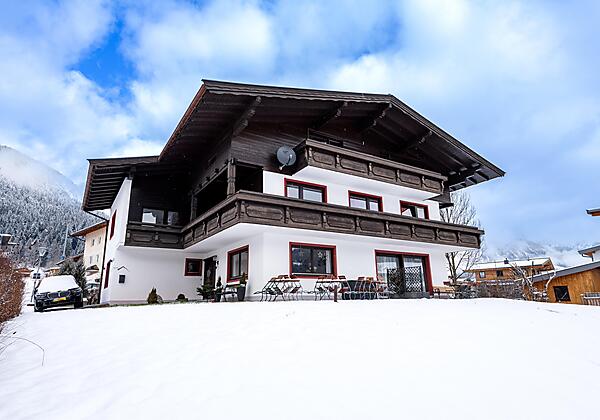 Au_Pension_Pirchmoos_69_Soell_Haus_aussen_1