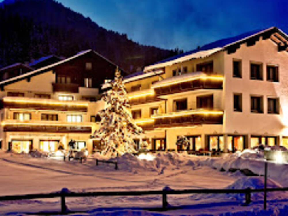 Winter_Hoteljpg.jpg