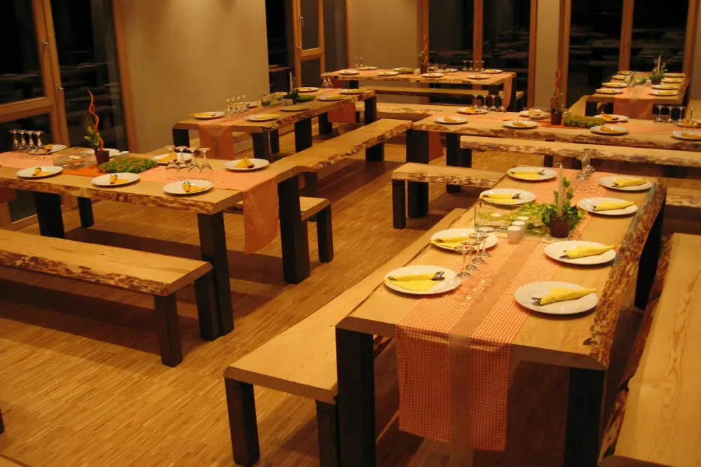 Der Speiseraum im Aktivhotel BASEmontafon 