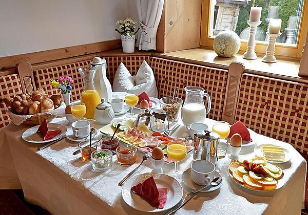 Frühstückstisch im Hüttschmiedhof