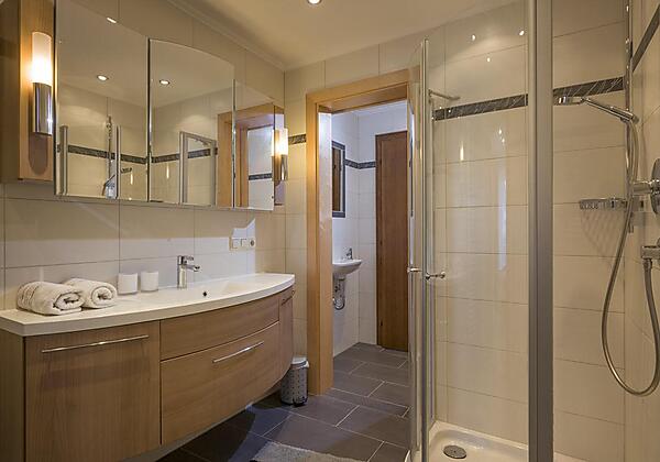 Jagerhof_Lindenweg_34_Walchsee_Appartement_3_Badez